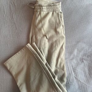 Lululemon Loungeful Sweatpants Size 6
